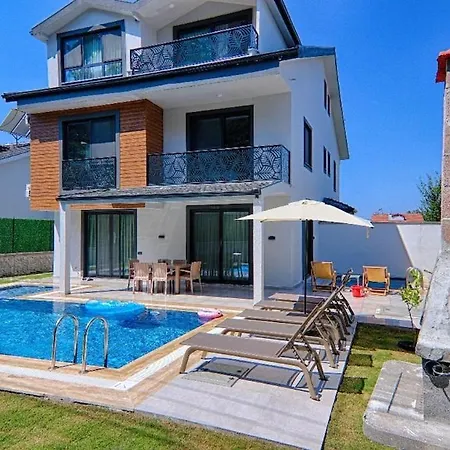 Twin Detached With Private Pool In Inlice, Goecek *