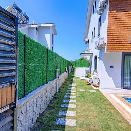 Twin Detached With Private Pool In Inlice, Goecek فتحية